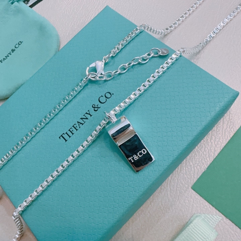 T*f*ny necklaces